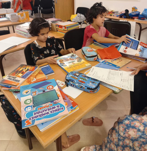 Premier jour de l'école des orphelins de l'association